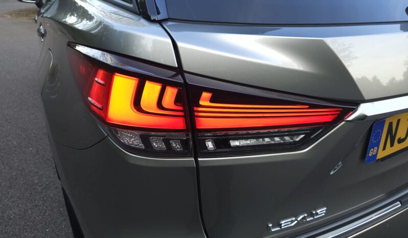 Lexus RX L 3.5 450h L V6 (Premium) E-CVT 4WD Euro 6 (s/s) 5dr 7 seats full